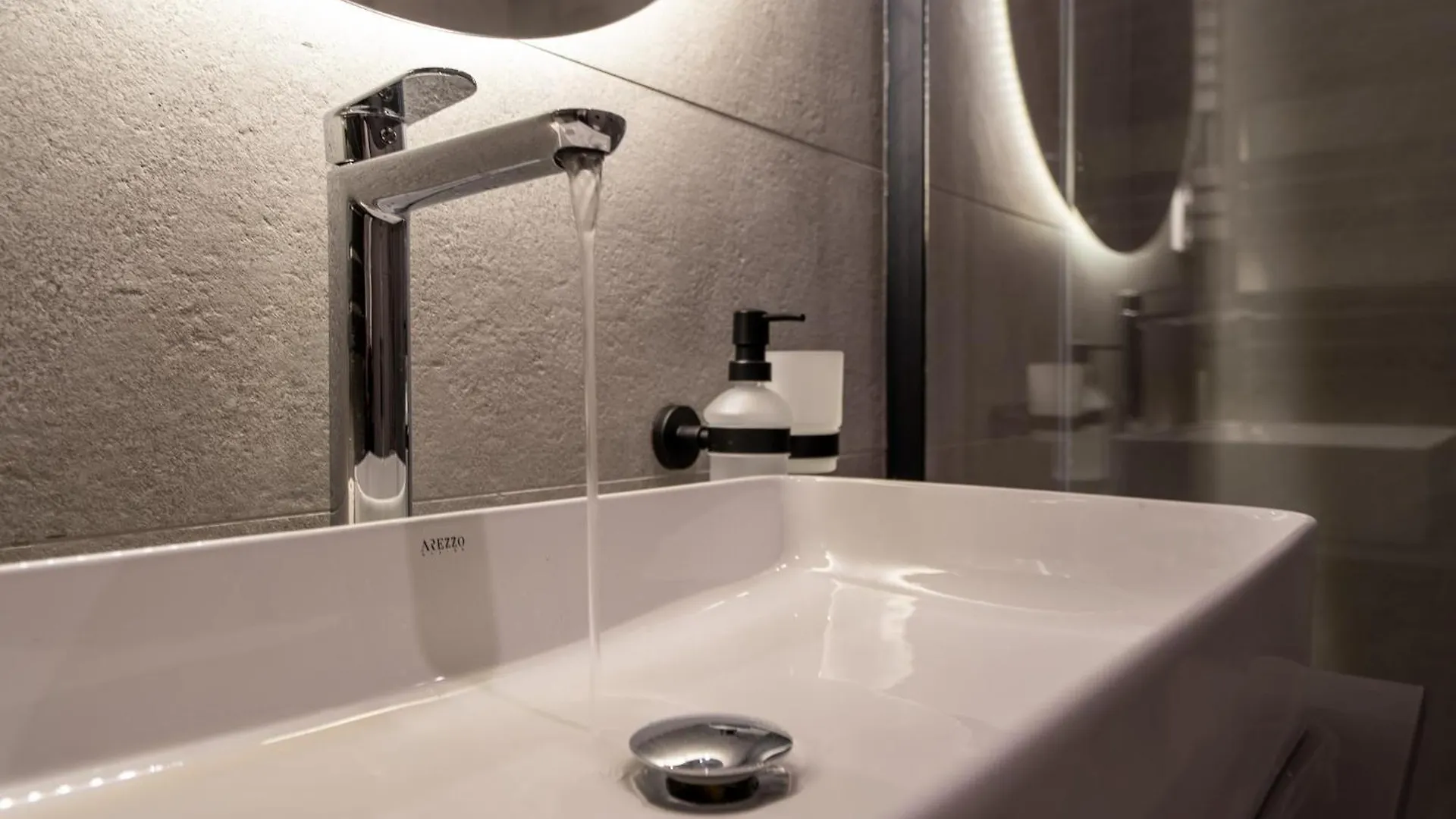 Karoly Boutique Suites, Best Location By Bqa Будапешт 0*,