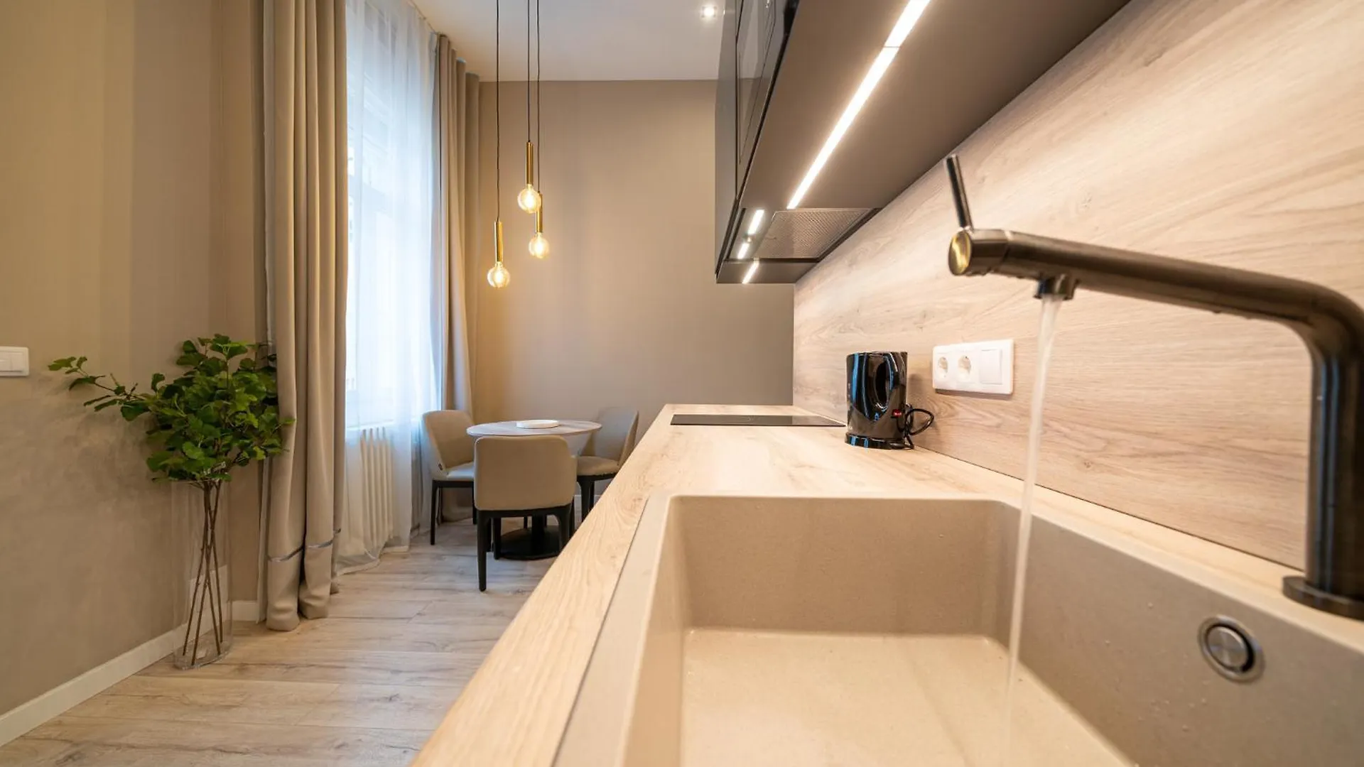 Karoly Boutique Suites, Best Location By Bqa Будапешт 0*,  Венгрия