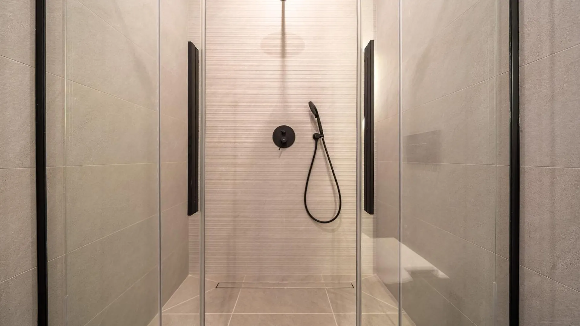 Karoly Boutique Suites, Best Location By Bqa Будапешт Отель