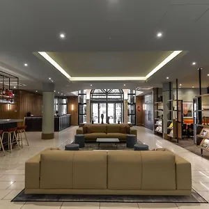 4* Отель Adina