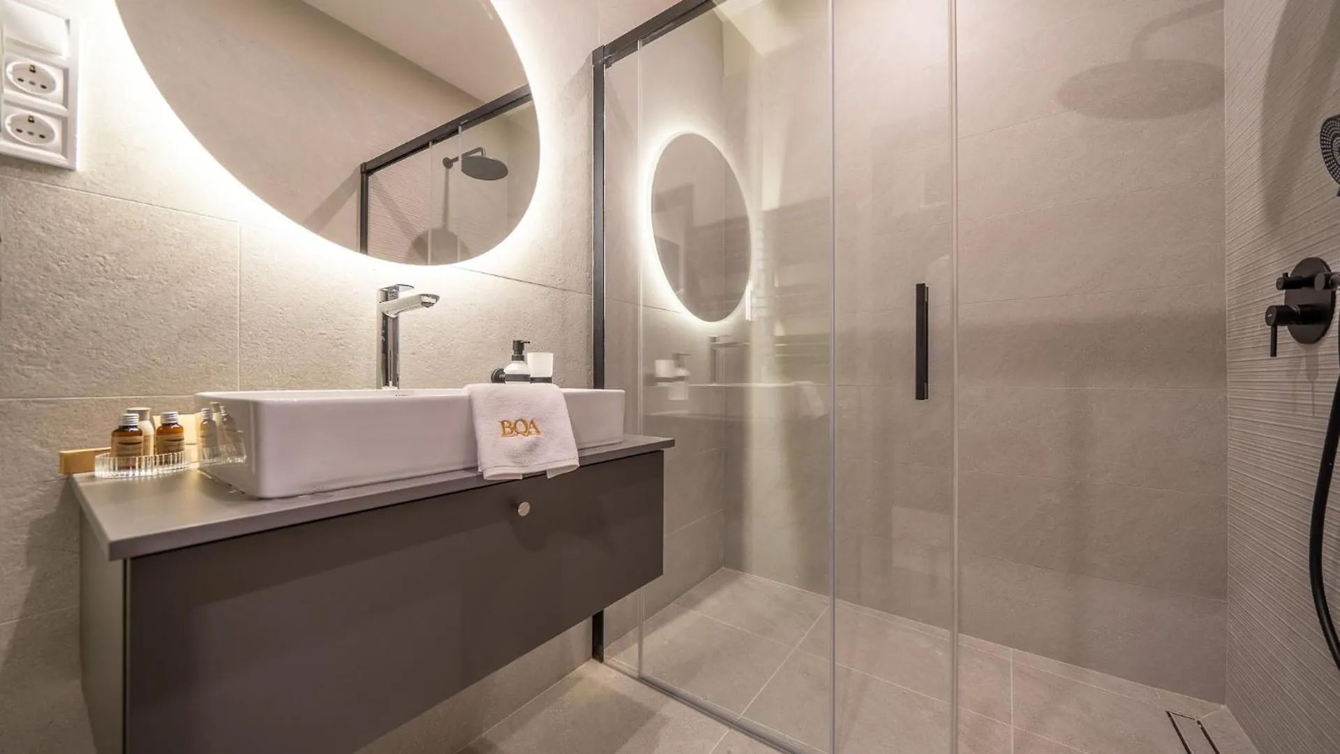 Karoly Boutique Suites, Best Location By Bqa Будапешт Отель