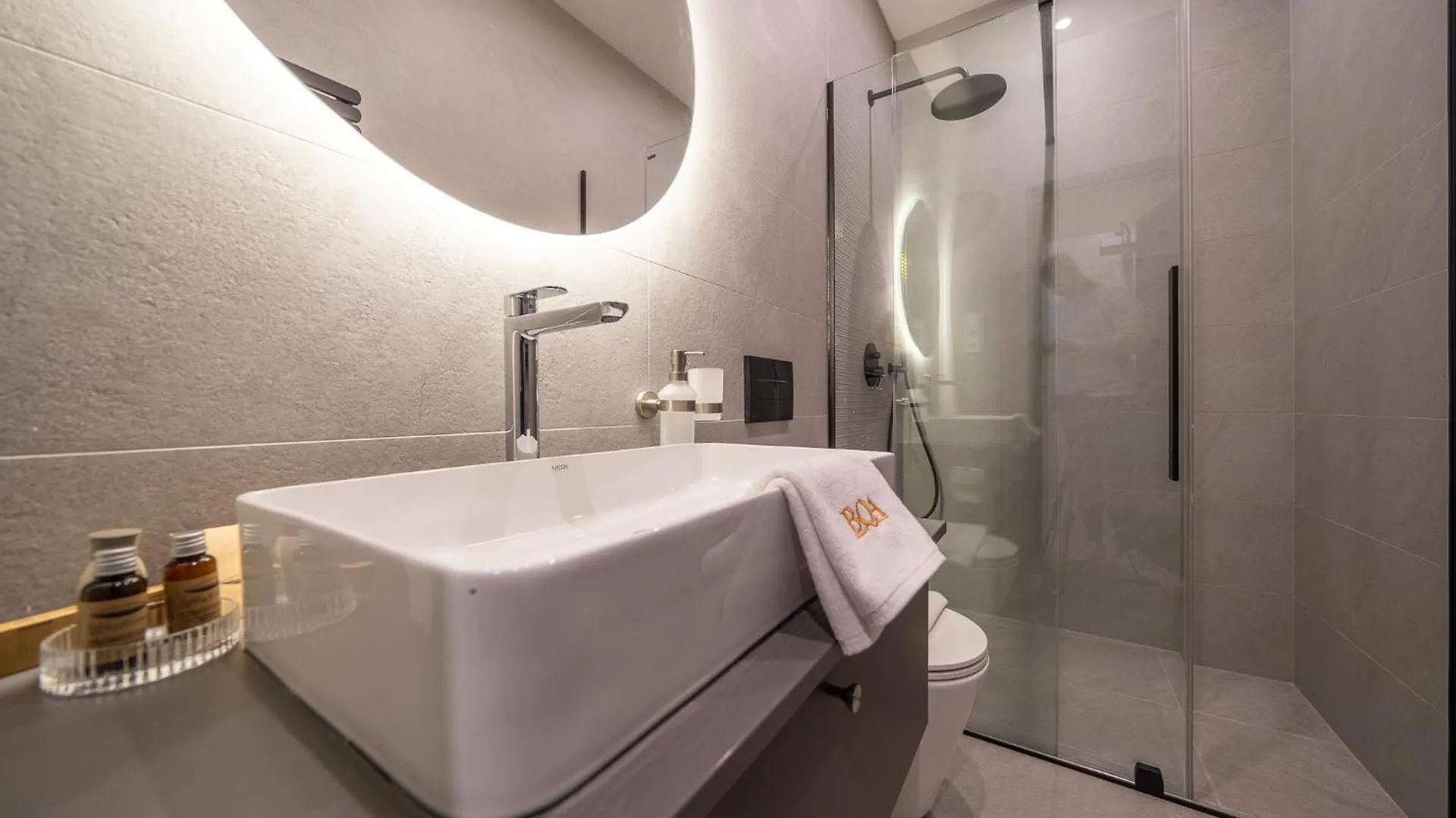Karoly Boutique Suites, Best Location By Bqa Budapest Hotel