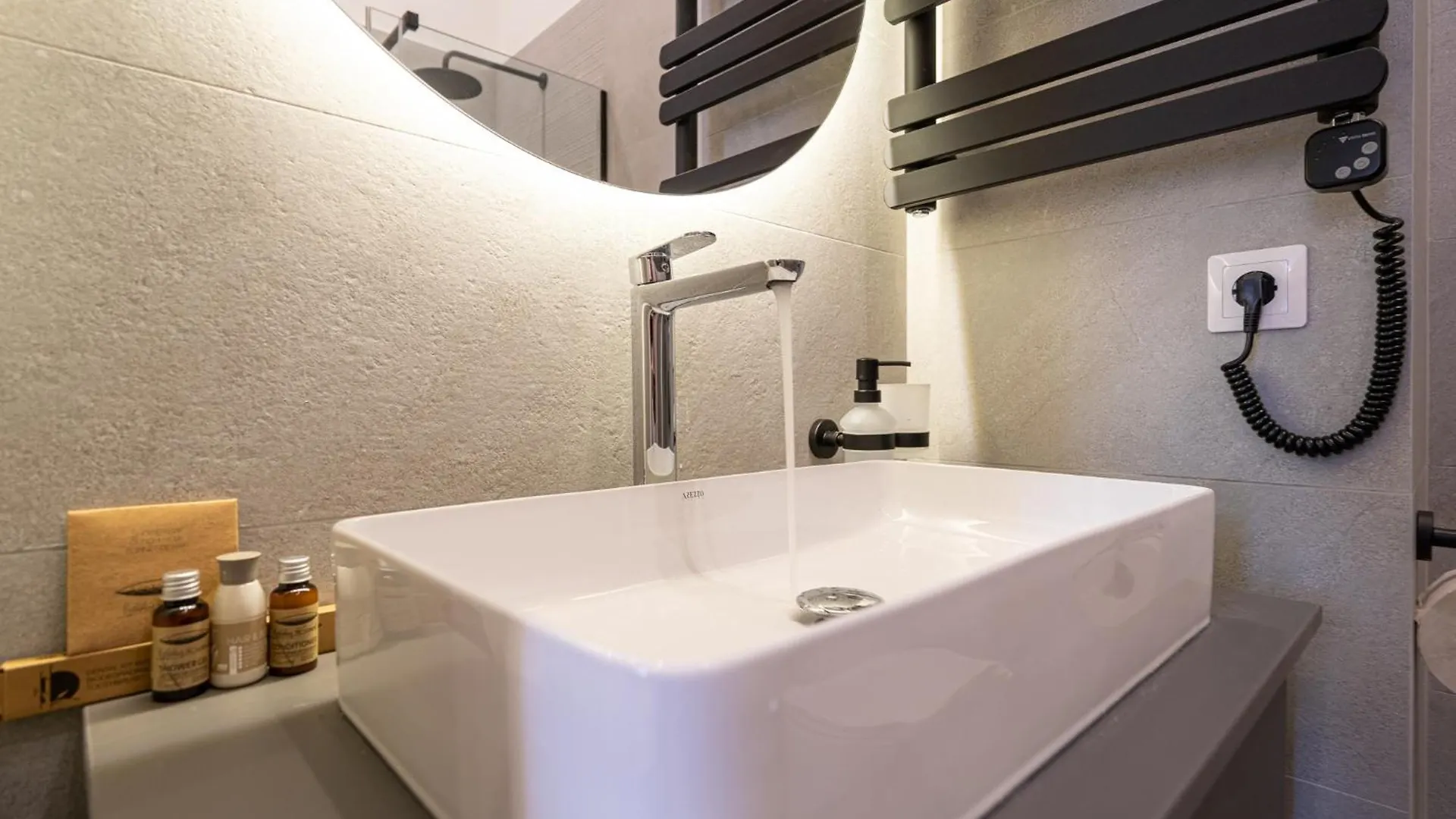 Karoly Boutique Suites, Best Location By Bqa Budapest Hungary